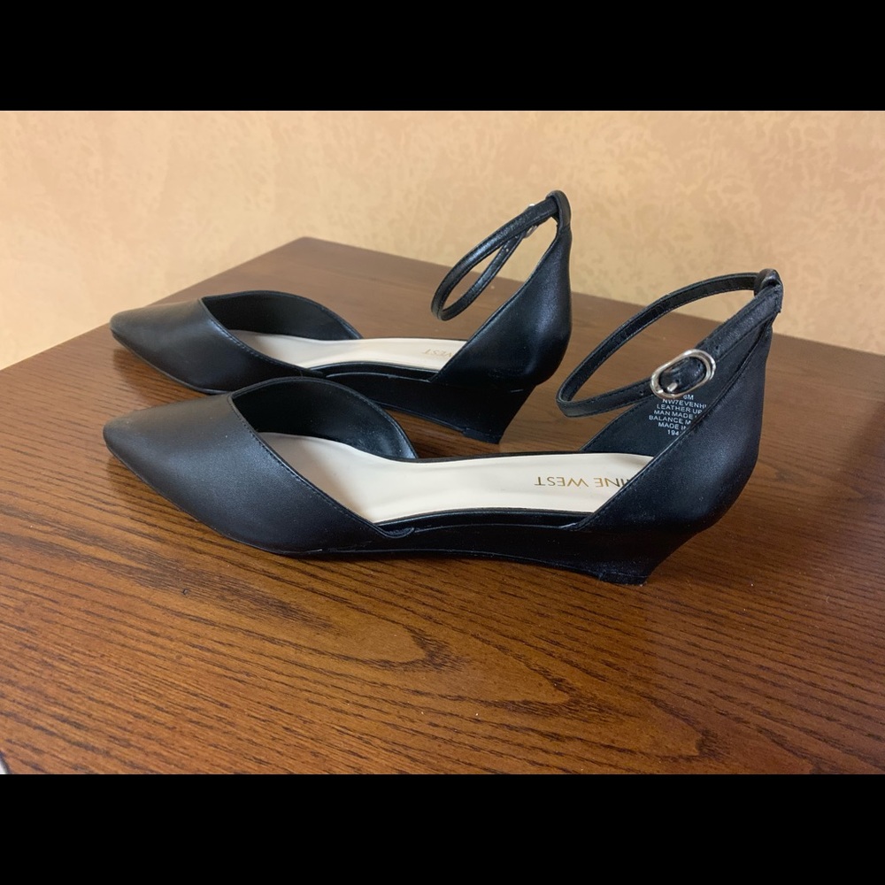 NWT Nine West wedge dress shoe